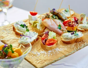 Фуршет 3,500 руб.