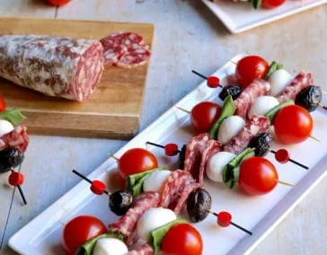 Фуршет 4,500 руб.